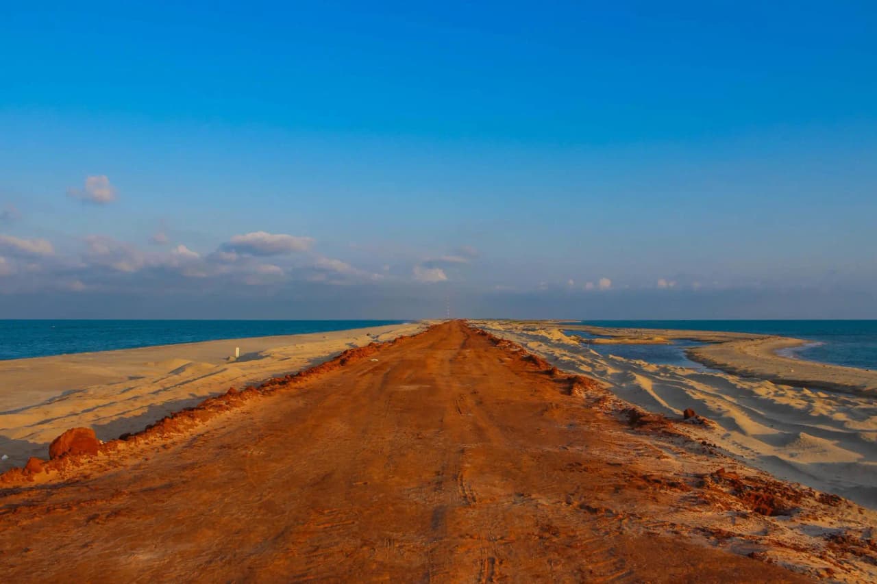 Road to Dhanushkodi, Pamban Island — hidden beaches guide